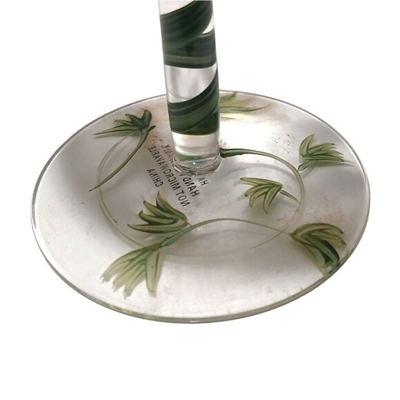 Hand Painted Poinsettia Stemmed Wine Glass Set Of 2 Holly Christmas Festive Lot - Picture 4 of 5